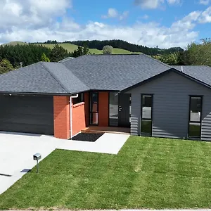 Holiday home Brand New House With 5 Bedroom And 3 Full Bathroom, Rotorua